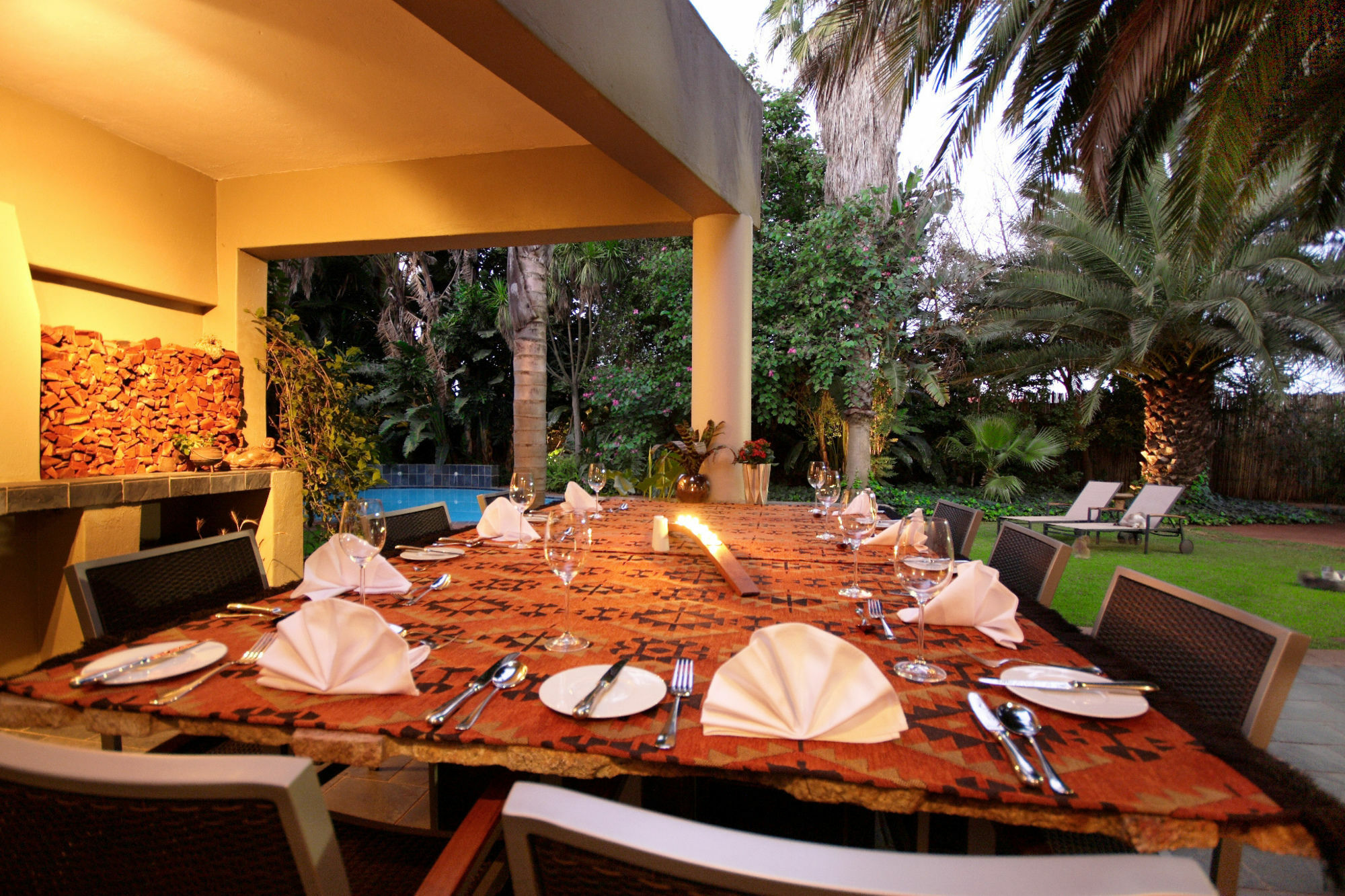 African Rock Hotel & Spa, A "Boutique Lifestyle Resort" Kempton Park Exteriör bild